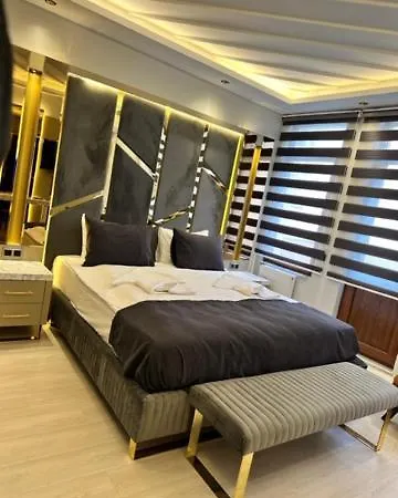 Well House מלון