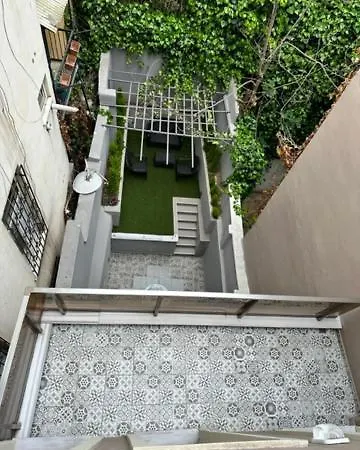 Well House מלון *