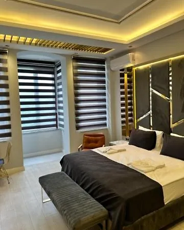 Well House מלון